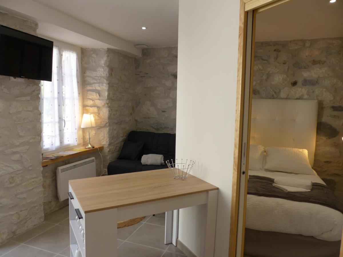 Hotel Logis Auberge De L'Isard Сен-Лари Екстериор снимка